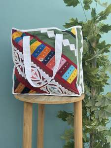 Bolso de mano acolchado de algodón de alta calidad, diseño de retales hecho a mano para uso diario, viajes, playa, compras de comestibles, gran idea de regalo - Product Image 4