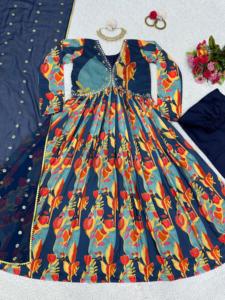 ชุดสูทดีไซน์เนอร์ที่สวยงามและดูเพ็ทต้าพร้อมงานพิมพ์ดิจิตอลและงานทำมือ - Product Image 5