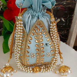 Nouvel arrivage superbe sac à main en relief imprimé multicolore Zardozi Work Bridal Evening Purse Women Traditional Potli String Purses - Product Image 1