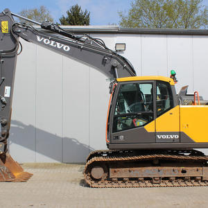 Excavadora Volvo EC290 Excavadora sobre orugas a la venta por proveedor verificado Equipo de construcción y movimiento de tierras - Product Image 3