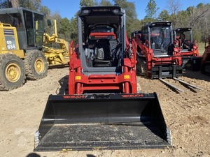 Chargeuse sur chenilles compacte TAKEUCHI TL10V2 2024 avec moteur diesel, pompe, roulement et godet inclus, haute efficacité, garantie 4 ans - Product Image 2