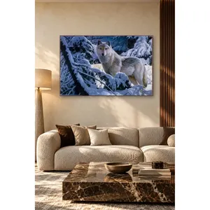 Impression sur toile de Fida Wolf parmi les branches de pin enneigées - Product Image 4