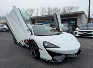 SBM13GAA4HW003298 Coupé Deportivo de Lujo Industrial 2017, Tracción Trasera, Motor V8 Twin Turbo de 3.8L, 562hp, 600Nm de Torque, Velocidad Máxima 328km/h, Bajo Kilometraje, OEM - Product Image 6