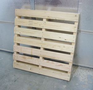 Ensemble de plaques en bois de palette européenne à face unique de haute qualité Palette industrielle en bois fabriquée à la main durable pour un usage commercial - Product Image 3