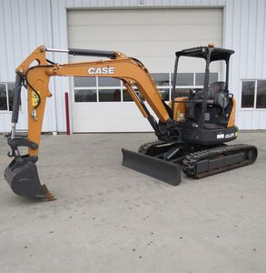 มินิเอ็กซ์คาเวเตอร์มือสอง สำหรับรุ่น CX58C/CX55B/CX75/รถตีนตะขาบ 5 ตัน เครื่องยนต์ยันม่าร์ ปั๊มแรงบิดสูง มอเตอร์เกียร์ รับประกัน 4 ปี - Product Image 1