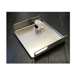 ถาดเสิร์ฟโลหะพร้อมที่จับสำหรับตกแต่งโต๊ะโรงแรมร้านอาหารตามขนาดและโลโก้ตามสั่ง - Product Image 6