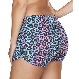 Shorts pour femmes de qualité supérieure à taille élastique, couleur unie, logo personnalisé, impression par sublimation, vêtements de sport, yoga, fitness, athlétisme, OEM - Product Image 4