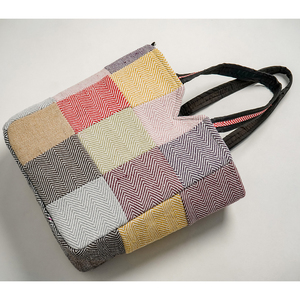 Sac en coton fait main pour femmes modernes Nouvelle collection de sacs à main avec deux sangles pour le shopping et les cosmétiques - Product Image 5