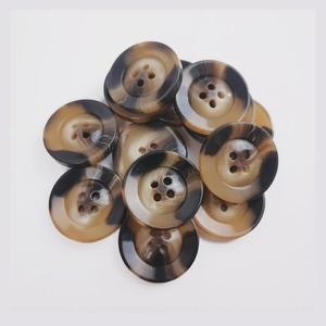 Botones de Cuerno de Búfalo Natural al por Mayor, Acabados y Coloridos para Accesorios de Ropa, Alta Calidad - Product Image 1