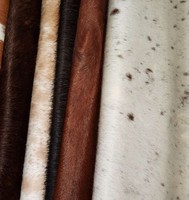 Cuir de qualité supérieure pour cheveux sur peau véritable finition naturelle pleine fleur pour accessoires de décoration de rembourrage en gros plusieurs couleurs