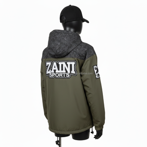 Chaqueta Cortavientos Premium para Mujer, 140 GSM, Poliéster, con Panel en los Hombros, Color Verde Oliva y Negro, Logotipo Bordado Personalizado - Product Image 5