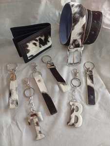 Ensembles de porte-clés tactiques sportifs personnalisés en gros avec initiales de l'alphabet A-Z, sangle en fausse fourrure, impression laser, accessoires vestimentaires - Product Image 5