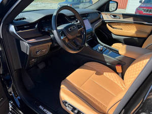 Jeep Grand Cherokee L Summit 2025 Usado en Excelentes Condiciones - Product Image 3