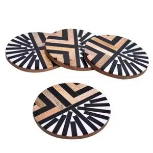 Sous-verres ronds de style artistique moderne Tapis de boisson décoratifs en bois et incrustation de résine parfaits pour la salle à manger, la cuisine et la maison - Product Image 5