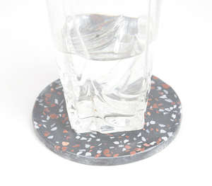 Ensemble de dessous-de-verre ronds en pierre de terrazzo industrielle moderne, accessoire de décoration intérieure minimaliste élégant, présentoir décoratif - Product Image 5