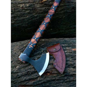 Hacha Tomahawk Artesanal de Acero con Alto Contenido de Carbono, Mango de Madera de Palisandro, Funda de Cuero, Personalizada, 1.5 kg, Multiusos para Camping - Product Image 3