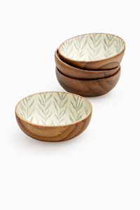 Bol de service en bois d'acacia avec émail tacheté vert Bol à salade et à dessert artisanal pour une installation rustique - Product Image 3