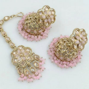 ชุดต่างหูประดับมุกโมติกาสำหรับผู้หญิงและเด็กผู้หญิงชุดชุบทองอินเดียแบบดั้งเดิมและทันสมัยใหม่ล่าสุด - Product Image 1