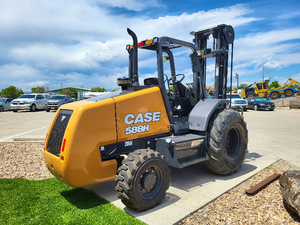 Montacargas con pluma elevadora Case 588H usado del 2023 - Product Image 6