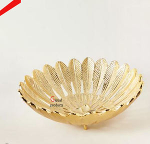 Bol de service de nourriture et de salade pour hôtel et restaurant design en métal fini doré au look incroyable - Product Image 2