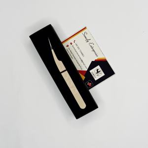 Pince à épiler pour extensions de cils Hello Kitty couleur nude, faite à la main, en acier inoxydable japonais Somofy Enterprises, 10 mm, dentelée - Product Image 1