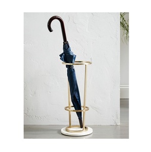 Base de Paraguas de Metal Resistente con Estructura de Acero Robusta, Perfecta para Patios Exteriores, Jardines, Balcones y Uso Junto a la Piscina - Product Image 3