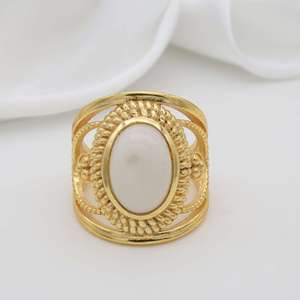 แหวนทองเหลืองลายควอตซ์นม ชุบทอง 18K สไตล์ชนเผ่า ขายส่งสำหรับผู้หญิง - Product Image 5