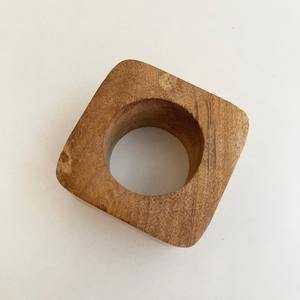 Servilletero de ratán clásico de alta calidad, forma de tamaño personalizado, servilleta de bastón de madera clásica - Product Image 1