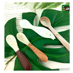 Cuchara de concha de mar real ideal para arreglos de comidas de fusión, servicio de especias o uso de buffet hecho en Vietnam - Product Image 3