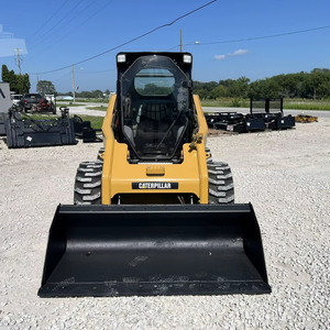 Chargeuse compacte sur pneus Cat 246d d'occasion, originale, en bon état, multifonctionnelle - Product Image 2