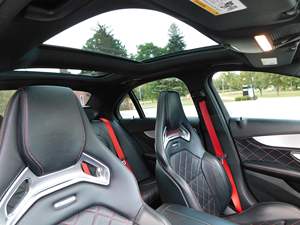 เมอร์เซเดส-เบนซ์ ซี63 เอส อิดิชั่น 1 แพ็คเกจ ปี 2015 เครื่องยนต์วี8 300-400 แรงม้า รถคลาสซี ใช้งานน้อย สภาพดี หลังคาพาโนรามิก เบาะหนัง พวงมาลัยซ้าย ไฟแอลอีดี - Product Image 6