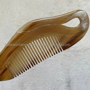 Peigne de poche pliable en corne de vache de buffle fait à la main écologique et élégant, corne de boeuf naturelle polie, coiffure artisanale pour animaux - Product Image 2