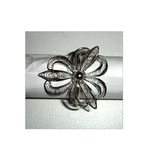 Diseño de ramita ramificada forjada en relieve dorado, accesorios de vajilla de boda encantadores, Decoración de mesa de boda, servilleteros dorados - Product Image 3