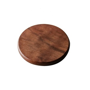 งานฝีมือและที่รองแก้วไม้วอลนัทที่มีสไตล์ รูปทรงสี่เหลี่ยมและทรงกลม ดีไซน์ไม้หลากหลาย - Product Image 3