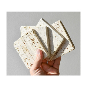 Ensemble de sous-verres en travertin de couleur claire fait à la main forme carrée classique offre une protection de table pour le thé, le café et les tapis et tampons - Product Image 3