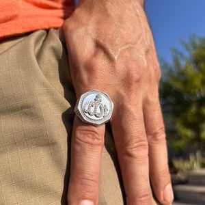 Anillo de Moissanita Clásico con Símbolo de Personaje para Mujer, de Avira Jewels, en Plata de Ley 925, Sin Níquel, Chapado en Oro Rosa - Product Image 5