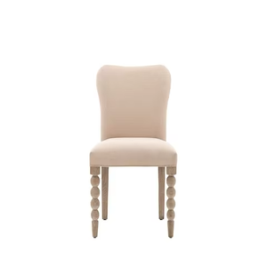 Le bois a un ton de lavage à la chaux très subtil à la finition qui est douce et moelleuse 2308312 - Product Image 1