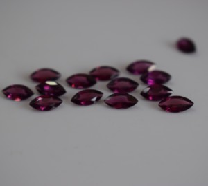 Rodolita Rosa natural Granate Marquesa Corte 2,5x5mm Facetado-Rodolita Rosa suelta Granate Marquesa Corte Piedra preciosa suelta - Product Image 4