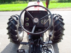 รถแทรคเตอร์290แมสซีย์เฟอร์กูสันใช้ในสวนที่ได้รับการจัดอันดับ80hp คุณสมบัติพร้อมกระปุกเกียร์และส่วนประกอบแกนรถแทรกเตอร์ล้อ - Product Image 6