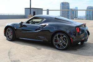 ALFA ROMEO 4C 2015 USADO, Volante a la Izquierda/Derecha - Product Image 3
