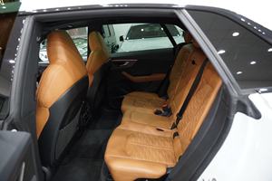 Última Oferta en SUV Audi RS Q8 Quattro 2024 con Techo Panorámico, Transmisión Automática y ENVÍO GRATUITO A TODO EL MUNDO RX - Product Image 4