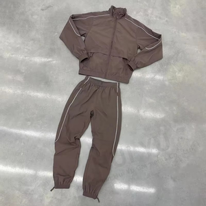 Conjunto cortavientos para hombre, conjunto de chaqueta y pantalones con capucha, ropa deportiva impermeable a prueba de viento, traje ligero de entrenamiento al aire libre - Product Image 2