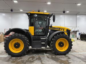 Tracteur agricole JCBB Fastrac 4220 4WD avec des caractéristiques de haute productivité et d'économie d'énergie - Product Image 3