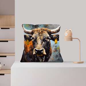 Coussin imprimé vache : Accent champêtre fait main pour salon côtier, 28"x28" - 70x70 cm - Product Image 3