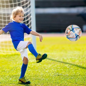 Balón de Fútbol de PU Blanco - Tamaño 5, Resistente para Niños, Adultos, Jóvenes y Hombres; Balón Oficial para Partidos, Entrenamientos, Juegos en Interiores y Exteriores, Equipo de Fútbol - Product Image 4