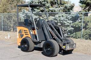 2020 820D Cargadora de ruedas Retroexcavadora usada con carga nominal de 4 toneladas Tracción en las ruedas 4x4 Motor Camc de cilindro hidráulico Huade ¡COMPRE AHORA! - Product Image 2