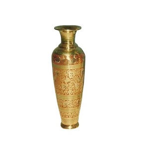 Vase à fleurs en laiton de qualité supérieure avec une belle gravure or et peinture rouge décoration de table finie Vase à fleurs - Product Image 5