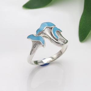 Anillo de flor turquesa en plata de ley 925 con detalles de esmalte Anillo de declaración elegante para mujer Joyería artesanal única - Product Image 4