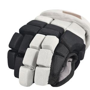 Gants de hockey sur glace robustes avec mousse absorbant les chocs et coutures solides pour une utilisation prolongée - Product Image 4