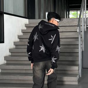 Jersey de invierno de tela ecológica de la más alta calidad unisex, ropa exterior con capucha de color negro, diamantes de imitación personalizables - Product Image 4